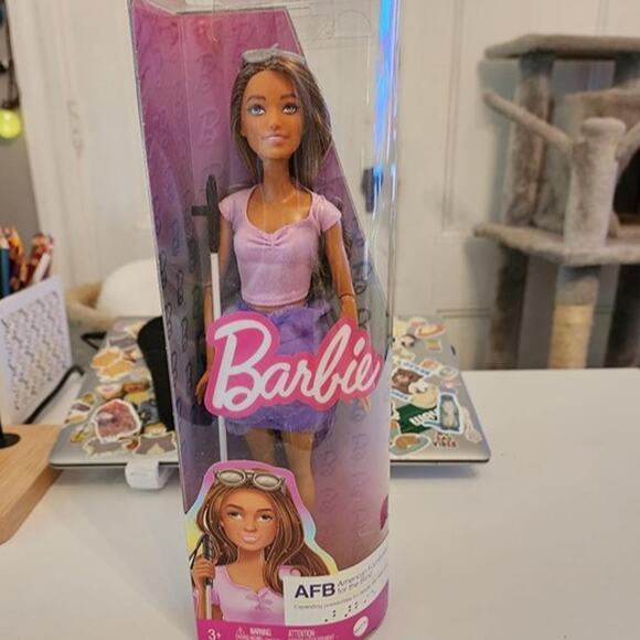 Barbie Fashionistas Doll #228, Blind Doll Wearing Pink Top and Ruffled Skirt - Picture 1 of 7